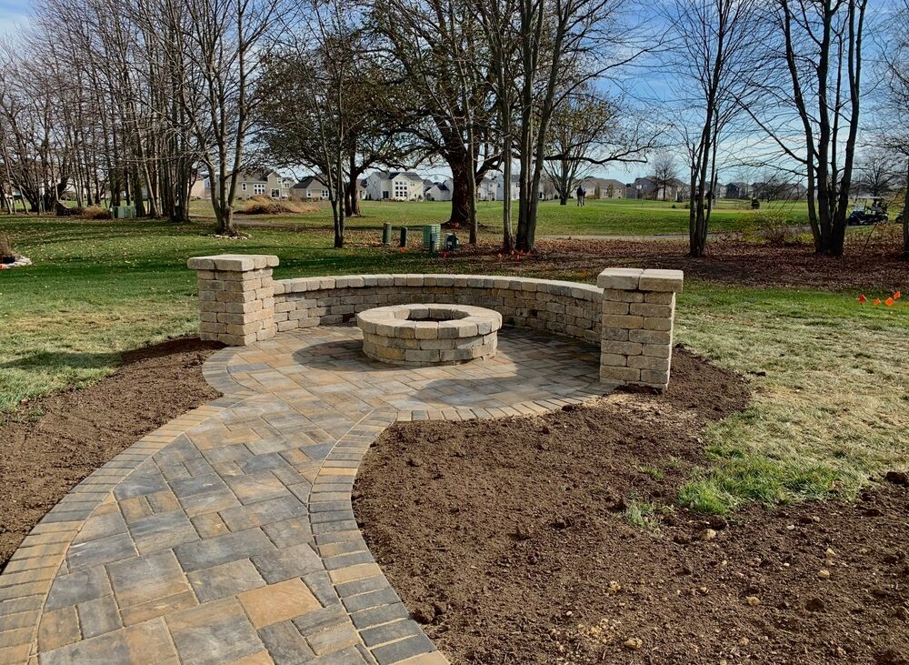 Enjoy Your Backyard Even More With Beautiful Fire Pit Landscaping